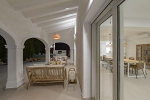 Villa en Benissa - porche casa con set chill out